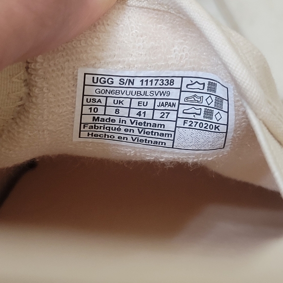 UGG NWOT Bren Slip on Sneakers size 10. - Picture 8 of 9